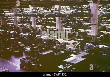 Wofsburg GER, 20230801, Aufnahme CA.1962, VW Werk à Wolfsburg *** Wofsburg GER, 20230801, photo CA 1962, usine VW à Wolfsburg Banque D'Images