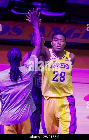 Los Angeles, États-Unis. 04 mars 2024. Rui Hachimura #28 des Los Angeles Lakers est introduit avant un match de basket-ball NBA contre le Thunder d'Oklahoma City au Crypto.com Arena. Lakers 116:104 Thunder Credit : SOPA images Limited/Alamy Live News Banque D'Images