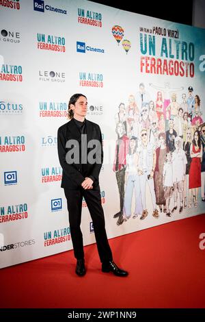 ROME, ITALIE - 04 MARS : Andrea Carpenzano assiste à la première du film 'un Altro Ferragosto' au cinéma Space Moderno le 04 mars 2024 en R. Banque D'Images