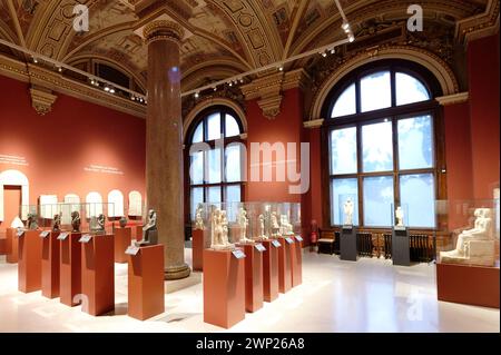 Vienne, Autriche. Collection égypto-orientale du Musée d'histoire de l'art de Vienne (KHM). Statues des tombeaux de l'ancien Empire Banque D'Images