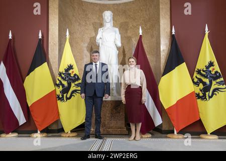 Riga, Lettonie. 05 mars 2024. Le ministre flamand Jan jambon et le premier ministre letton Evika Silina posent pour le photographe lors d'une mission diplomatique du gouvernement flamand en Pologne et en Lettonie, mardi 05 mars 2024. BELGA PHOTO NICOLAS MAETERLINCK crédit : Belga News Agency/Alamy Live News Banque D'Images