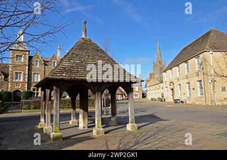 La place du marché à Oakham, Rutland Banque D'Images