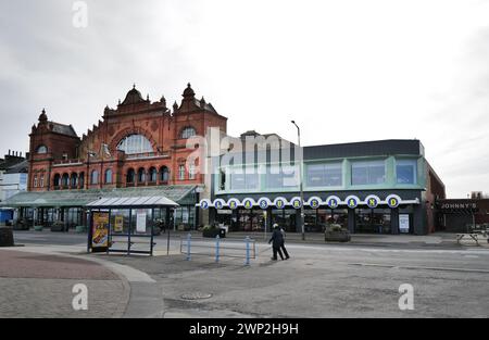 Les jardins d'hiver et la salle de jeux Pleasure Land dans la ville balnéaire de Morecambe, au nord-ouest de l'Angleterre Banque D'Images