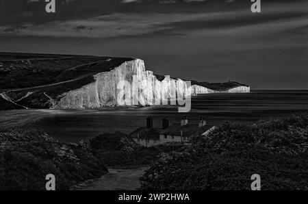 Seven Sisters White Chalk Cliffs Cuckmere Haven East Sussex Angleterre Royaume-Uni Banque D'Images