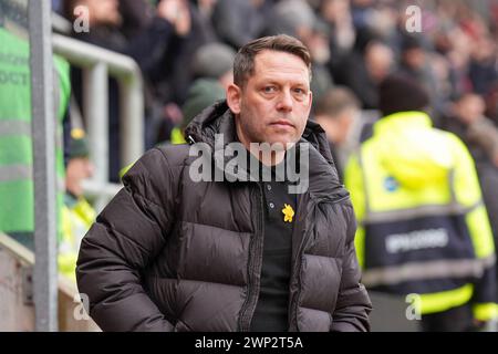 Rotherham, Royaume-Uni. 02 mars 2024. Leam Richardson, entraîneur de Rotherham United FC contre Sheffield mercredi FC Sky Bet EFL Championship match au Aesseal New York Stadium, Rotherham, Angleterre, Royaume-Uni le 2 mars 2024 Credit : Every second Media/Alamy Live News Banque D'Images