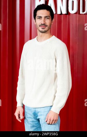 Chino Darin beim Photocall zur Netflix-Serie Mano de hierro / mit eiserner Hand / Iron Reign im Hotel Thompson. Madrid, 05.03.2024 *** Chino Darin à la photocall pour la série Netflix Mano de hierro avec une main de fer règne de fer à l'Hôtel Thompson Madrid, 05 03 2024 Foto:xDyDxFotografosx/xFuturexImagex mano 4312 Banque D'Images