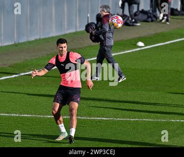 Rodri de Manchester City, lors de la session de formation ouverte de Manchester City au campus Etihad, Manchester, Royaume-Uni. 5 mars 2024. (Photo de Cody Froggatt/News images) crédit : News images LTD/Alamy Live News Banque D'Images