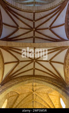 Plafond voûté nervuré de la nef de l'église notre-Dame de la Miséricorde dans l'ancienne ville coloniale de Saint-Domingue, République Dominicaine. Achevé en 1555 Banque D'Images