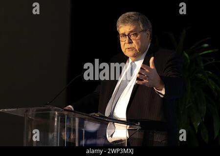 L'ancien procureur général Bill Barr prend la parole lors de la réunion de la California News Publishers Association à Sacramento, Californie, le 1er février 2023. Banque D'Images