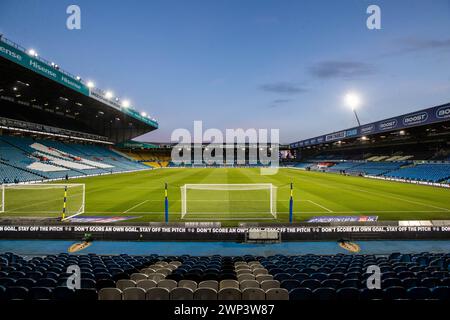 Leeds, Royaume-Uni. 05 mars 2024. Vue générale de l'intérieur du stade Elland Road devant le match du Sky Bet Championship Leeds United vs Stoke City à Elland Road, Leeds, Royaume-Uni, le 5 mars 2024 (photo par James Heaton/News images) à Leeds, Royaume-Uni le 5/03/2024. (Photo de James Heaton/News images/SIPA USA) crédit : SIPA USA/Alamy Live News Banque D'Images