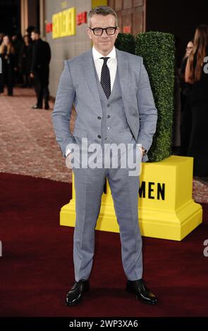 Max Beesley assiste à la première de la série Netflix The Gentlemen au Theatre Royal Drury Lane, Londres. Date de la photo : mardi 5 mars 2024. Banque D'Images