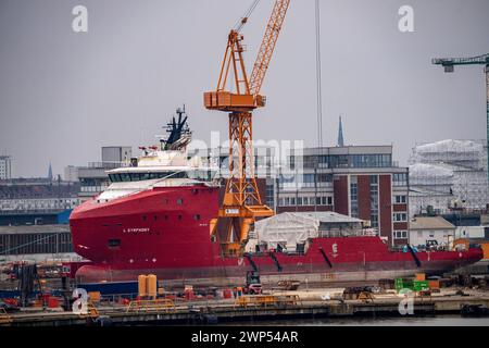 Die Lloyd Werft Bremerhaven im Überseehafen von Bremerhaven, Niedersachsen, Deutschland Lloyd Werft Bremerhaven *** Lloyd Werft Bremerhaven dans le port d'outre-mer de Bremerhaven, basse-Saxe, Allemagne Lloyd Werft Bremerhaven Banque D'Images