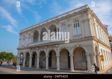 Musée national de la musique (Museo Nacional de la Musica) dans la vieille Havane (la Habana Vieja), Cuba. La vieille Havane est un site du patrimoine mondial. Banque D'Images