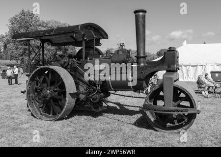 Drayton.Somerset.United kingdom.August 19th 2023.an Aveling et porter 10 tonnes rouleau de route appelé Trundle de 1902 est exposé à a Yesterdays Farming Banque D'Images