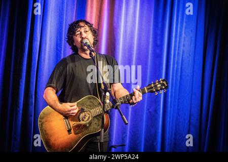 Der US-amerikanische Schauspieler und Musiker Thomas Ian Nicholas beim Tourstart seiner American Pie Emo Night im Blauen salon à Leipzig. Nicholas wurde bekannt als Kevin in der American Pie Filmreihe. Thomas Nicholas Band *** acteur et musicien américain Thomas Ian Nicholas au début de sa tournée américaine Pie Emo Night au salon Blauer de Leipzig Nicholas est devenu célèbre dans le rôle de Kevin dans la série de films American Pie Thomas Nicholas Band Banque D'Images