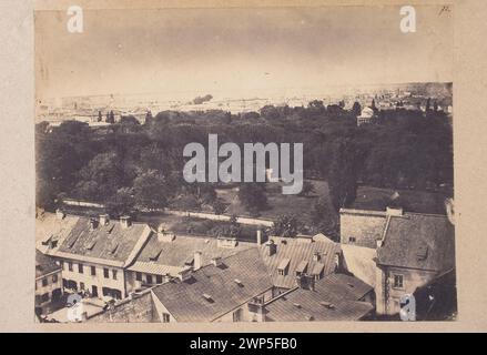 Varsovie. Vue depuis le phare de la Trinité évangélique-Augsbourg vers la rue Królewska, le jardin saxon et la rue Rymarska [actuellement Bankowy Plac]. Un fragment du panorama ; Beyer, Karol (1818-1877) ; 1858 (1858-00-00-1858-00-00) ; Królewska (Varsovie - rue), Méyet, Léopold (1850-1912), Méyet, Léopold (1850-1912) - collection, jardin saxon (Varsovie), Art de la photographie (Varsovie - exposition - 1990), Varsovie (Voïvodeship Masovian), Dar (provenance), panoramas de ville, document testamentaire (provenance), photosensible (Varsovie - exposition - 2009) Banque D'Images