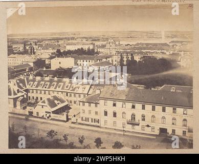 Varsovie. Vue depuis le phare de la Trinité évangélique-Augsbourg vers la rue Mazowiecka, Krakowskiego Przedmieścia et l'église. Un fragment du panorama ; Beyer, Karol (1818-1877); 1858 (1858-00-00-1858-00-00);Krakowskie Przedmieście (Varsovie - rue), Mazowiecka (Varsovie - rue), Méyet, Léopold (1850-1912), Méyet, Léopold (1850-1912) - collection, art de la photographie (Varsovie - exposition - 1990), Varsovie (Voïvodie masovienne), cadeau (provenance), panoramas de ville, document testamentaire (provenance), photosensible (Varsovie - exposition - 2009) Banque D'Images