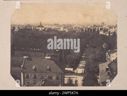 Varsovie. Vue depuis le phare de l'évangélique-Augsbourg de la Trinité vers la rue Królewska, le jardin Saskiego et la rue Senatorska. Un fragment du panorama ; Beyer, Karol (1818-1877) ; 1858 (1858-00-00-1858-00-00) ; Królewska (Varsovie - rue), Méyet, Léopold (1850-1912), Méyet, Léopold (1850-1912) - collection, jardin saxon (Varsovie), Art de la photographie (Varsovie - exposition - 1990), Varsovie (Voïvodeship Masovian), Dar (provenance), panoramas de ville, document testamentaire (provenance), photosensible (Varsovie - exposition - 2009) Banque D'Images