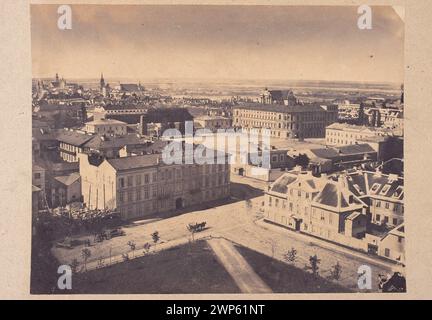 Varsovie. Vue depuis le phare de l'évangélique-Augsbourg de la Trinité vers le crique de Królewska et Mazowiecka, Saskiego Square et Kraków Przedmia. Un fragment du panorama ; Beyer, Karol (1818-1877) ; 1858 (1858-00-00-1858-00-00) ; Hotel European (Varsovie), Królewska (Varsovie - rue), Mazowiecka (Varsovie - rue), Méyet, Léopold (1850-1912), Méyet, Léopold (1850-1912) - collection, art de la photographie (Varsovie - exposition - 1990), Varsovie (panorivoïvodie masovie), Dar (provenance), place Saski document de Testament (provenance), photosensible (Varsovie - exposi Banque D'Images