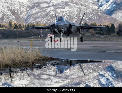 Capitaine de l’US Air Force Melanie « MACH » Kluesner, équipe de démonstration du F-35A Lightning II Banque D'Images
