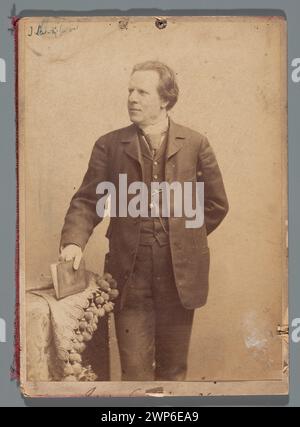 Portrait de Josef Lewinsky (1835-1907), acteur du Burgtheater de Vienne (à genoux) ; 1894 (1894-00-00-1894-00-00) ; Lewinsky, Josef (1835-1907), Lewinsky, Josef (1835-1907)-iconographie, Rajchman, Aleksander (1855-1915)-collection, acteurs, Portraits, Portraits d'hommes, message (provenance) Banque D'Images