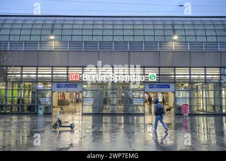 Bahnhof Spandau, Berlin, Deutschland Banque D'Images