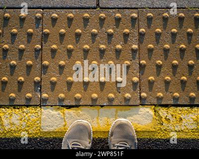 Radley a la chance d'être un petit village avec une gare ferroviaire principale, reliant Londres, Oxford et les Midlands. Voici une poin inhabituelle Banque D'Images