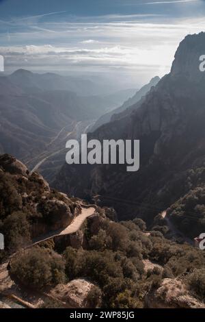 Une vue aérienne de la montagne Montserrat en Catalogne Banque D'Images