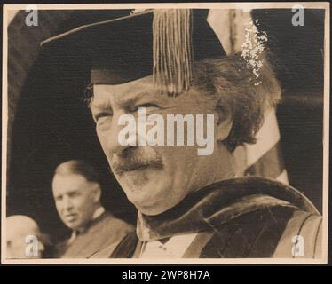 Ignacy Jan Paderewski (1860-1941) lors de la solennité du titre de docteur honoraire dans le cadre de la loi qui lui a été donné en juin 1922 par l'Université de Californie du Sud (portrait à Biret) ; 22.02.1923 (1923-00-00-1923-00);Los Angeles, Paderewski, Ignacy Jan (1860-1941), Paderewski, Ignacy Jan (1860-1941)-iconographie, Paderewski, Ignacy Jan (1860-1941)-collection, Université de Californie du Sud (Los Angeles), américain (culture), bires, Honoris Causa médecins, compositeurs, musiciens, pianistes, portraits, portraits d'hommes, disque testamentaire (provenance) Banque D'Images