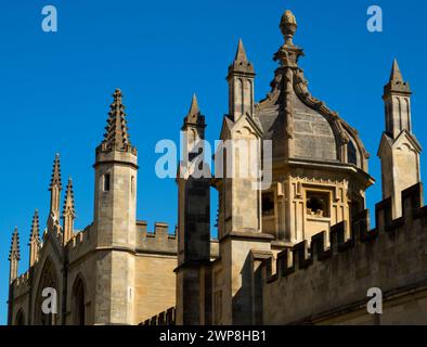 All Souls College a été fondé par Henri VI d'Angleterre et l'archevêque de Cantorbéry, en 1438. Unique à All Souls, tous ses membres automatiquement Banque D'Images