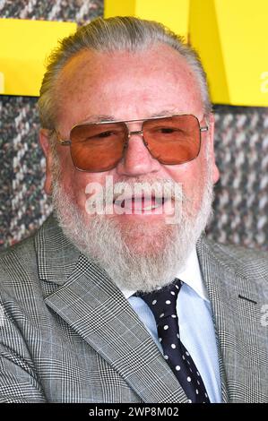 Ray Winstone BEI der Premiere der Netflix-Serie The Gentlemen im Theatre Royal Drury Lane. Londres, 05.03.2024 *** Ray Winstone à la première de la série Netflix The Gentlemen au Theatre Royal Drury Lane Londres, 05 03 2024 Foto:xS.xVasx/xFuturexImagex Gentlemen 4444 Banque D'Images