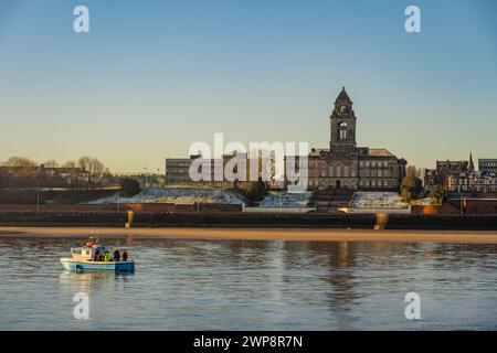 Wallasey Hôtel de ville de la rivière mersey Banque D'Images