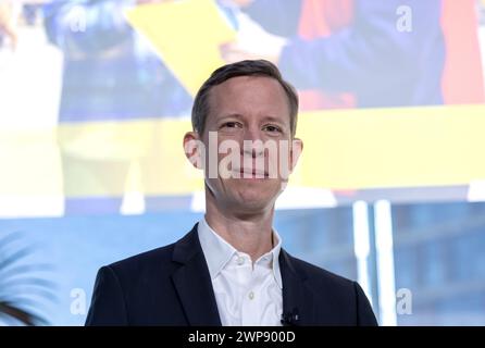 Bonn, Allemagne. 06 mars 2024. Thomas Ogilvie, membre du conseil d'administration du groupe DHL, intervient lors de la conférence de presse annuelle du groupe DHL avec Deutsche Post. Crédit : Thomas Banneyer/dpa/Alamy Live News Banque D'Images