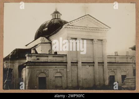 Vue générale de l'église paroissiale de préparant Casimir à Moylew (Mahilyow, Blanc) montrant le bâtiment principal et les terrains environnants vers 1910-1913. Banque D'Images