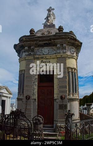 Le cimetière a été classé par CNN comme l'un des plus beaux cimetières du monde. Il a été désigné monument national du Chili en 2012. Banque D'Images