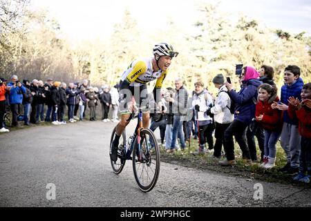 Mont Brouilly, France. 06 mars 2024. L'australien Lucas Plapp du Team Jayco Alula photographié lors de la quatrième étape de la course cycliste Paris-Nice de huit jours par étapes, une course de 183 km de Chalon-sur-Saône au Mont Brouilly, France, mercredi 06 mars 2024. BELGA PHOTO JASPER JACOBS crédit : Belga News Agency/Alamy Live News Banque D'Images