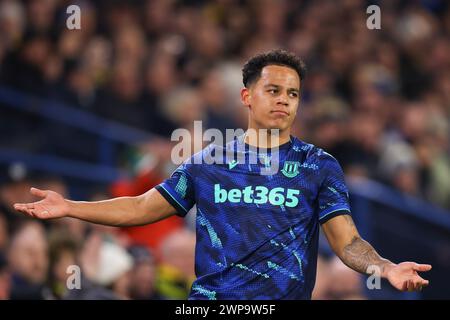 Leeds, Angleterre, 5 mars 2024. Million Manhoef de Stoke City lors du Sky Bet Championship match à Elland Road, Leeds. Le crédit photo devrait se lire : Gary Oakley / Sportimage Banque D'Images