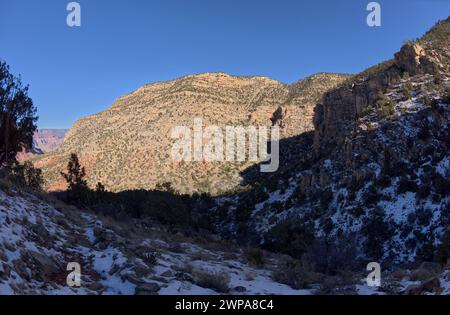 Les falaises de Waldron Canyon à Grand Canyon Arizona, au sud-ouest de Hermit Canyon en hiver. Banque D'Images