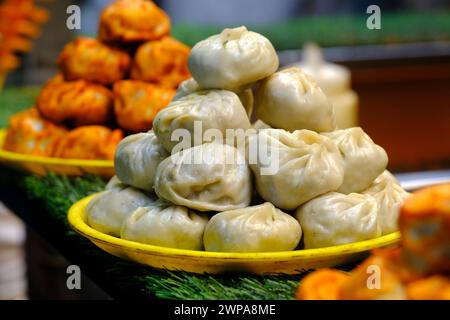 Indore Sarafa Bazaar, capitale indienne de la nourriture de minuit du Madhya Pradesh, Taste of India. Banque D'Images