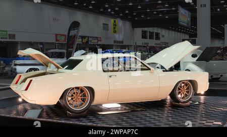 DETROIT, mi/États-Unis - 2 mars 2024 : une Cadillac Eldorado 1967, finaliste des « Great 8 », candidate au trophée Ridler, à l'AutoRama de Detroit. Banque D'Images