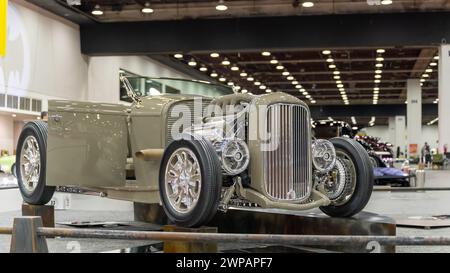 DETROIT, mi/États-Unis - 1er mars 2024 : interprétation d'une camionnette Ford 1932, à Detroit AutoRama. Banque D'Images