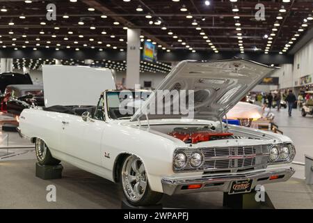 DETROIT, mi/États-Unis - 1er mars 2024 : interprétation d'une Malibu SS 1965 de Chevrolet, à l'AutoRama de Detroit. Banque D'Images