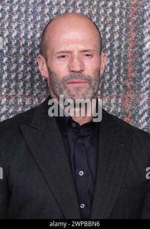 Londres, Royaume-Uni. 5 mars 2024. Jason Statham assiste À LA première mondiale des GENTLEMEN UK Series au Theatre Royal, Drury Lane, le 5 mars 2024 à Londres, au Royaume-Uni. Crédit : S.A. / Alamy Live News Banque D'Images