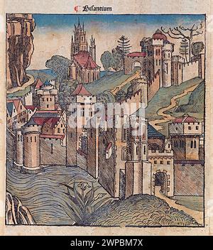 Une belle gravure sur bois de 1493 de la ville de Byzance (qui devint Constantinople puis Istanbul). Cette illustration provient de la chronique de Nuremberg, qui est une ényclodpedia des événements mondiaux, de la mythologie et de l'histoire chrétienne. Ce travail extra-ordinaire a été l'un des premiers livres jamais imprimés et le premier à intégrer avec succès du texte et des images. Banque D'Images