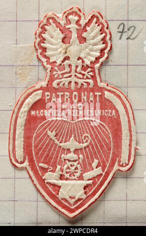Un timbre de question représentant l'emblème polonais, différents outils de l'artisanat et le museau dans le cœur et le texte : patronage sur le jeune habillement artisanal ; vers 1913 1921 (1913-00-00-1921-00-00); Banque D'Images