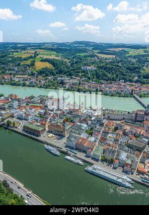 Vue aérienne de la ville à trois rivières de Passau, au confluent des rivières Danube, Inn et Ilz Banque D'Images