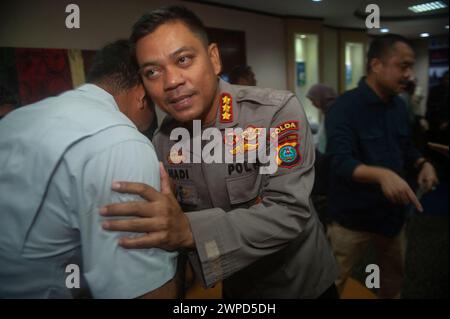 Chef de la Division des relations publiques de la police régionale du Nord de Sumatra (Polda), commissaire de police, Hadi Wahyudi, SH., SIK vu commun dans la lutte de la famille du photojournalisme, lors de l'événement d'investiture du président de l'Organisation indonésienne des photojournalistes (PFI) de Medan, Risky Cahyadi dans les régénérations des photojournalistes sur le 20e anniversaire de l'organisation et l'inauguration de la direction de PFI Medan à Graha XL à Medan, Sumatra du Nord, Indonésie, le 6 mars 2024. Dans son nouveau programme de management, le président de PFI Medan, Risky Cahyadi est déterminé à faire venir des photojournalistes en moi Banque D'Images