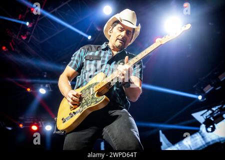 Oslo, Norvège. 06 mars 2024. Le chanteur country et compositeur américain Brad Paisley donne un concert à Oslo Spektrum à Oslo. (Crédit photo : Gonzales photo/Alamy Live News Banque D'Images