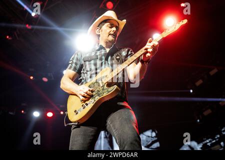 Oslo, Norvège. 06 mars 2024. Le chanteur country et compositeur américain Brad Paisley donne un concert à Oslo Spektrum à Oslo. (Crédit photo : Gonzales photo/Alamy Live News Banque D'Images