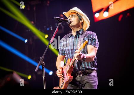 Oslo, Norvège. 06 mars 2024. Le chanteur country et compositeur américain Brad Paisley donne un concert à Oslo Spektrum à Oslo. (Crédit photo : Gonzales photo/Alamy Live News Banque D'Images